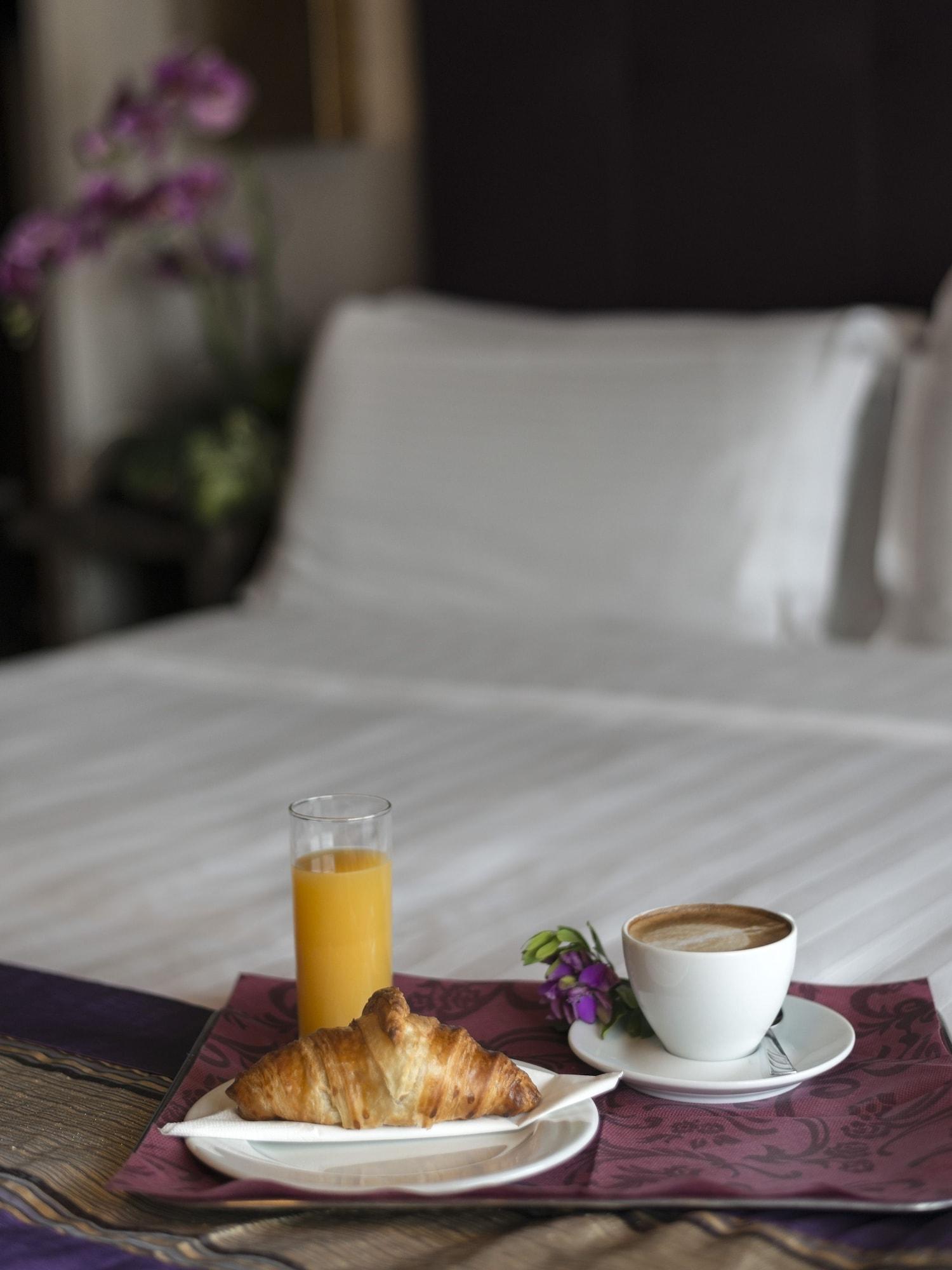 Rome Airport Hotel Фиумичино Екстериор снимка