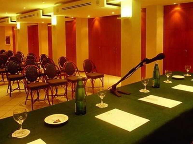 Rome Airport Hotel Фиумичино Екстериор снимка