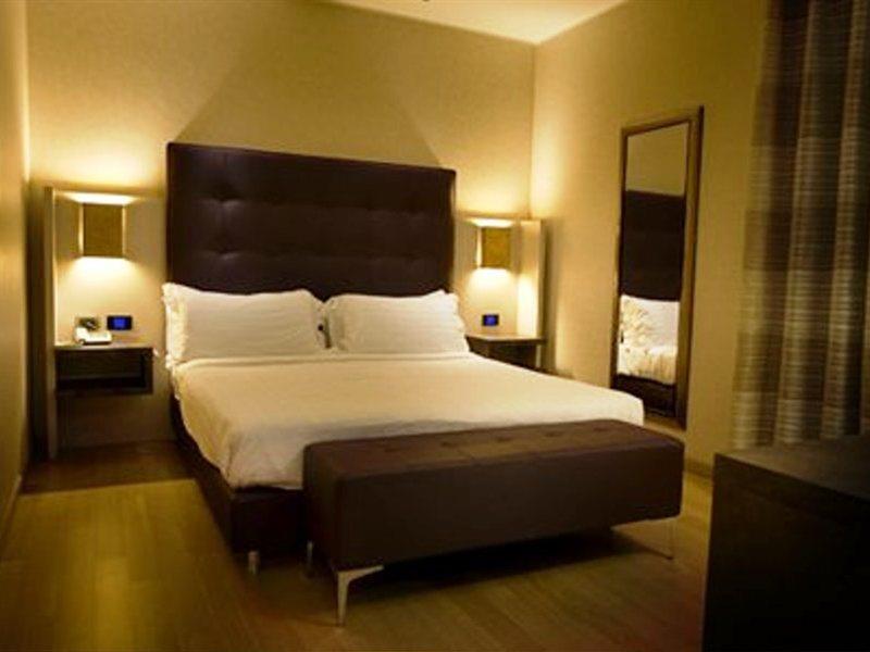 Rome Airport Hotel Фиумичино Екстериор снимка