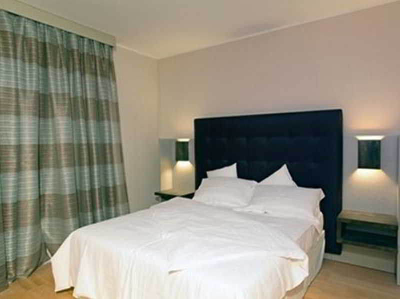 Rome Airport Hotel Фиумичино Стая снимка